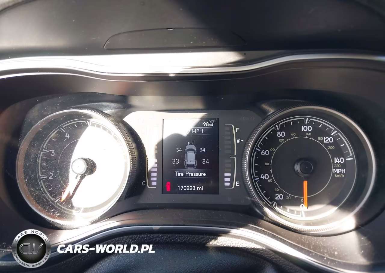 2019 Jeep Cherokee Latitude Fwd VIN:1C4PJLCB4KD285436 - 7