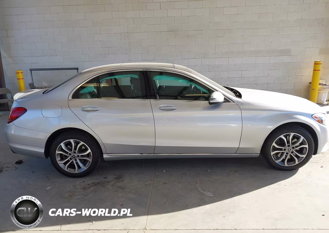2017 Mercedes-Benz C 300 4Matic VIN:55SWF4KB5HU224052 - 13