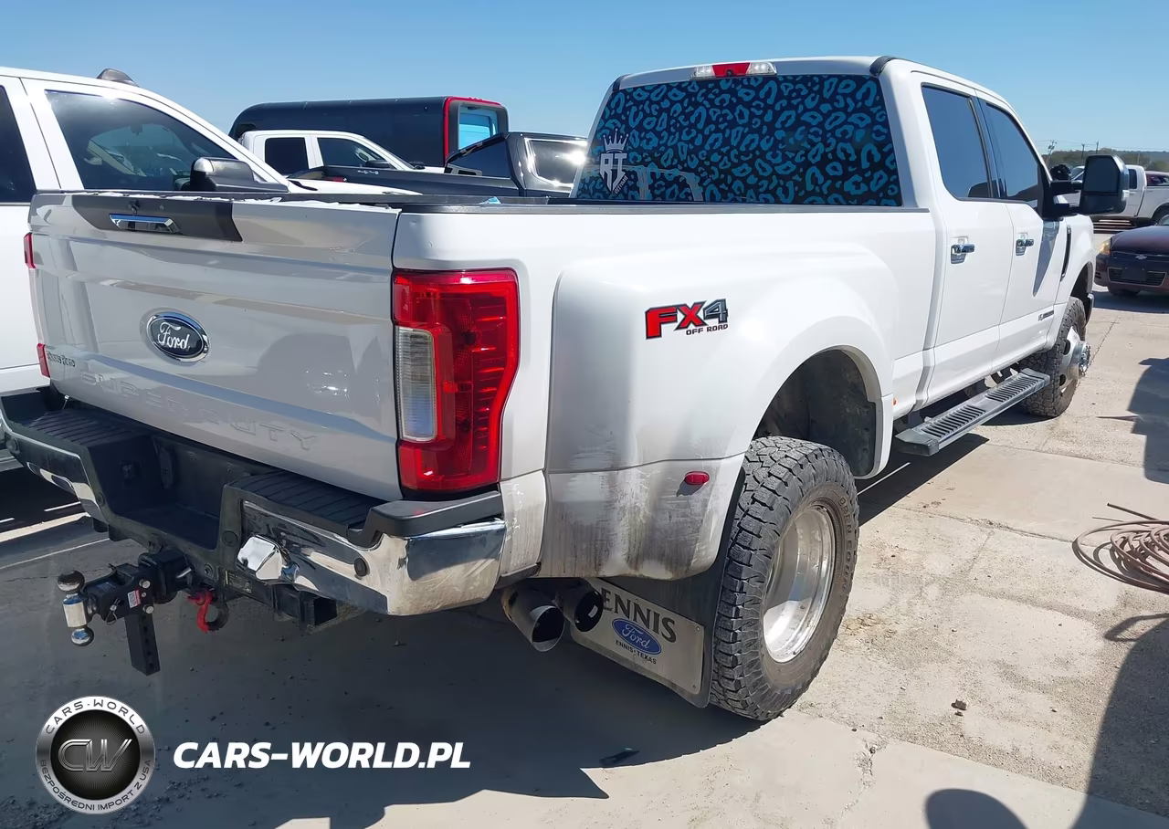 2019 Ford F-350 Xlt VIN:1FT8W3DT9KEC77890 - 4