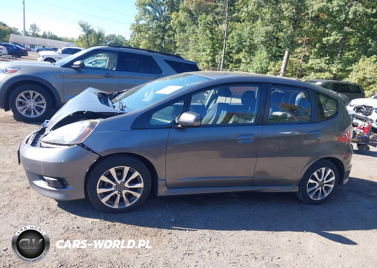 2012 Honda Fit Sport VIN:JHMGE8H57CC013361 - 14