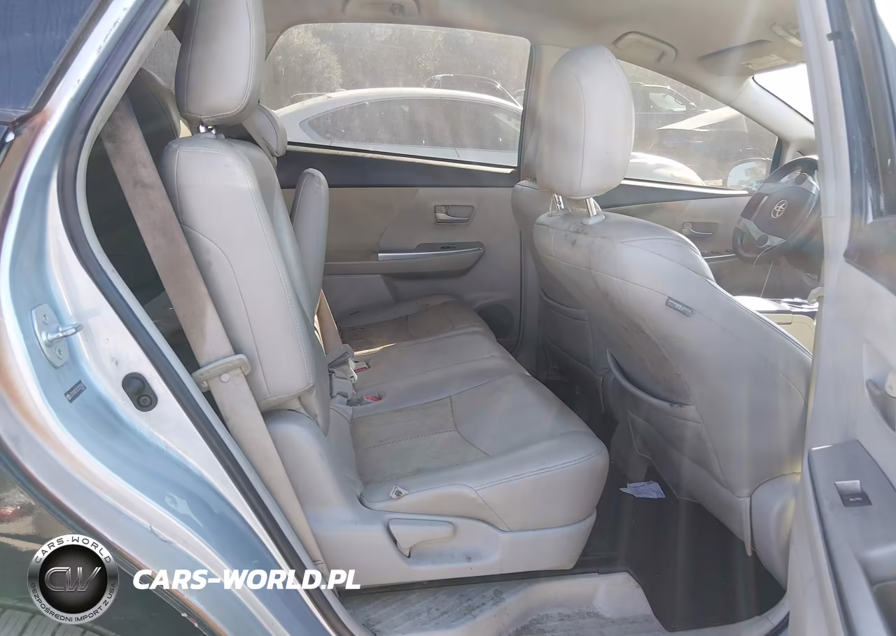 2012 Toyota Prius V Two VIN:JTDZN3EU2C3125767 - 8