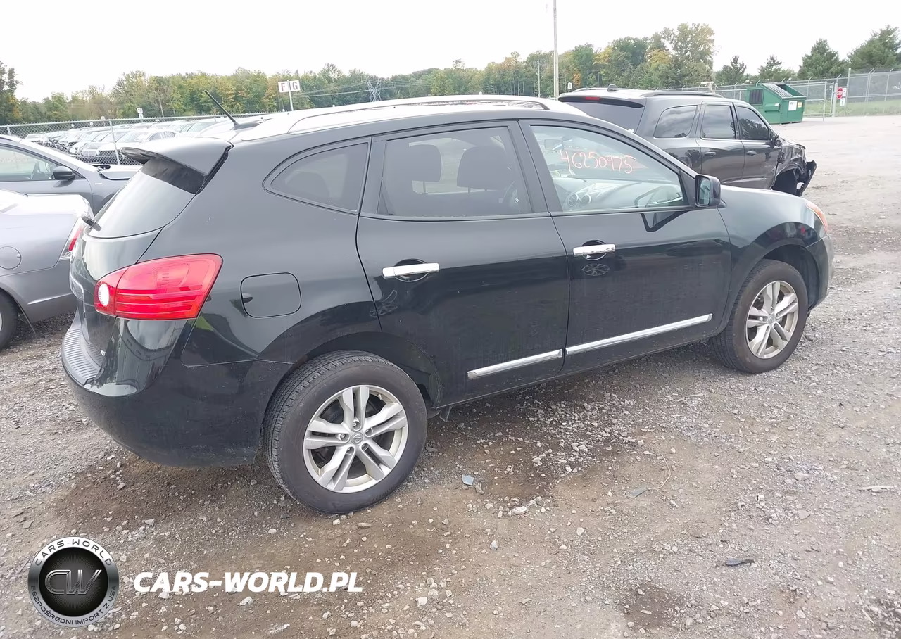 2015 Nissan Rogue Select S VIN:JN8AS5MV7FW752239 - 4