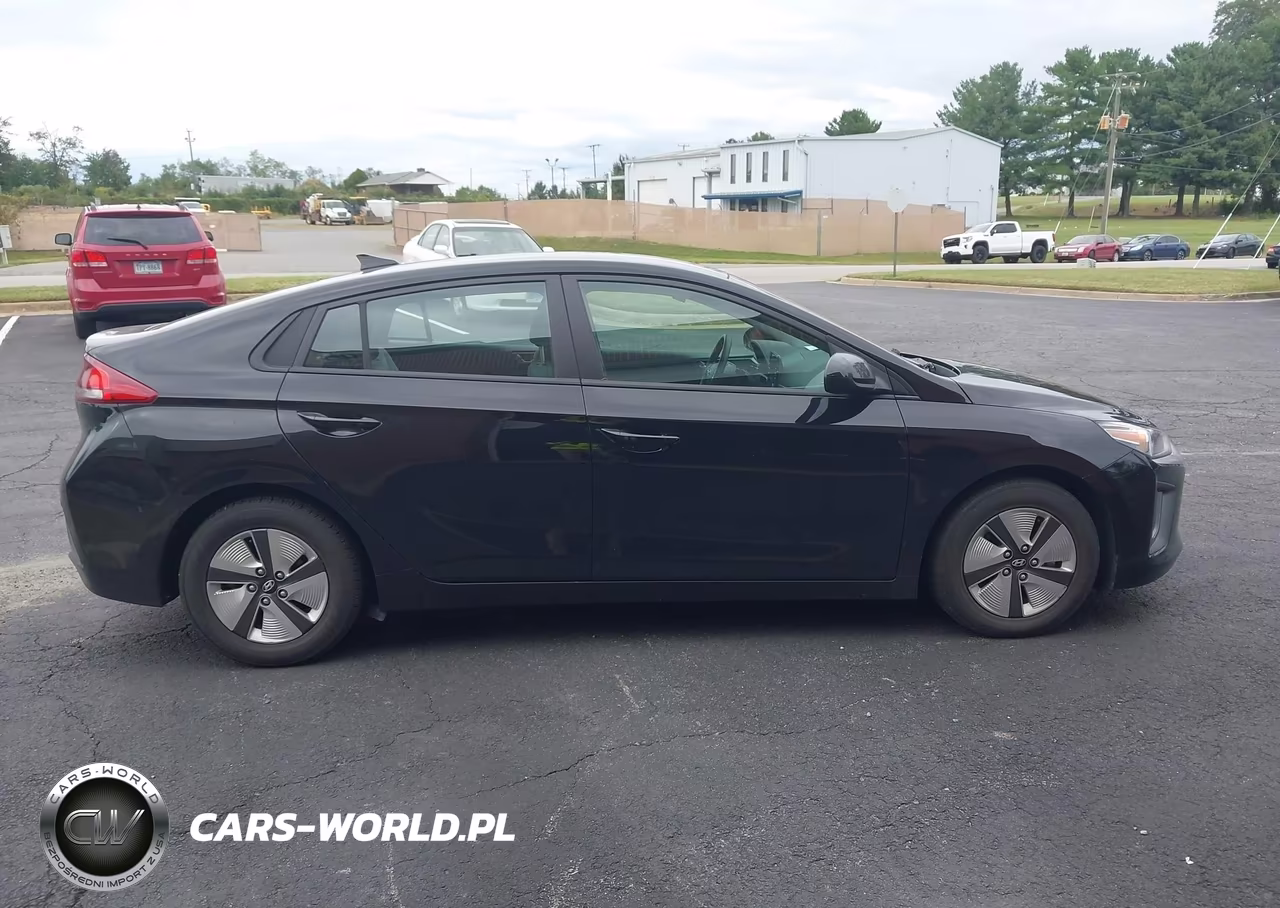 2021 Hyundai Ioniq Hybrid Blue VIN:KMHC65LC5MU247569 - 13