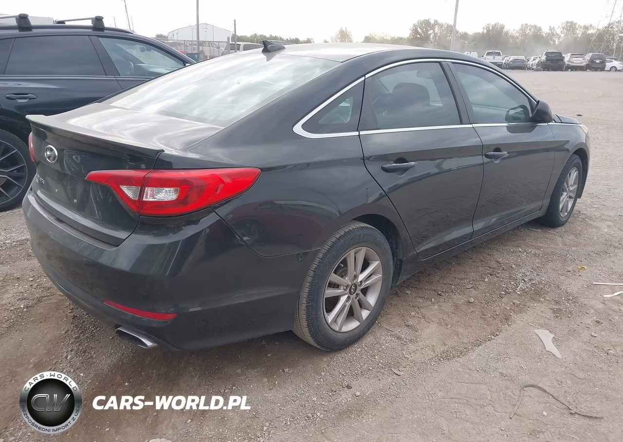 2016 Hyundai Sonata VIN:5NPE24AF9GH398672 - 4