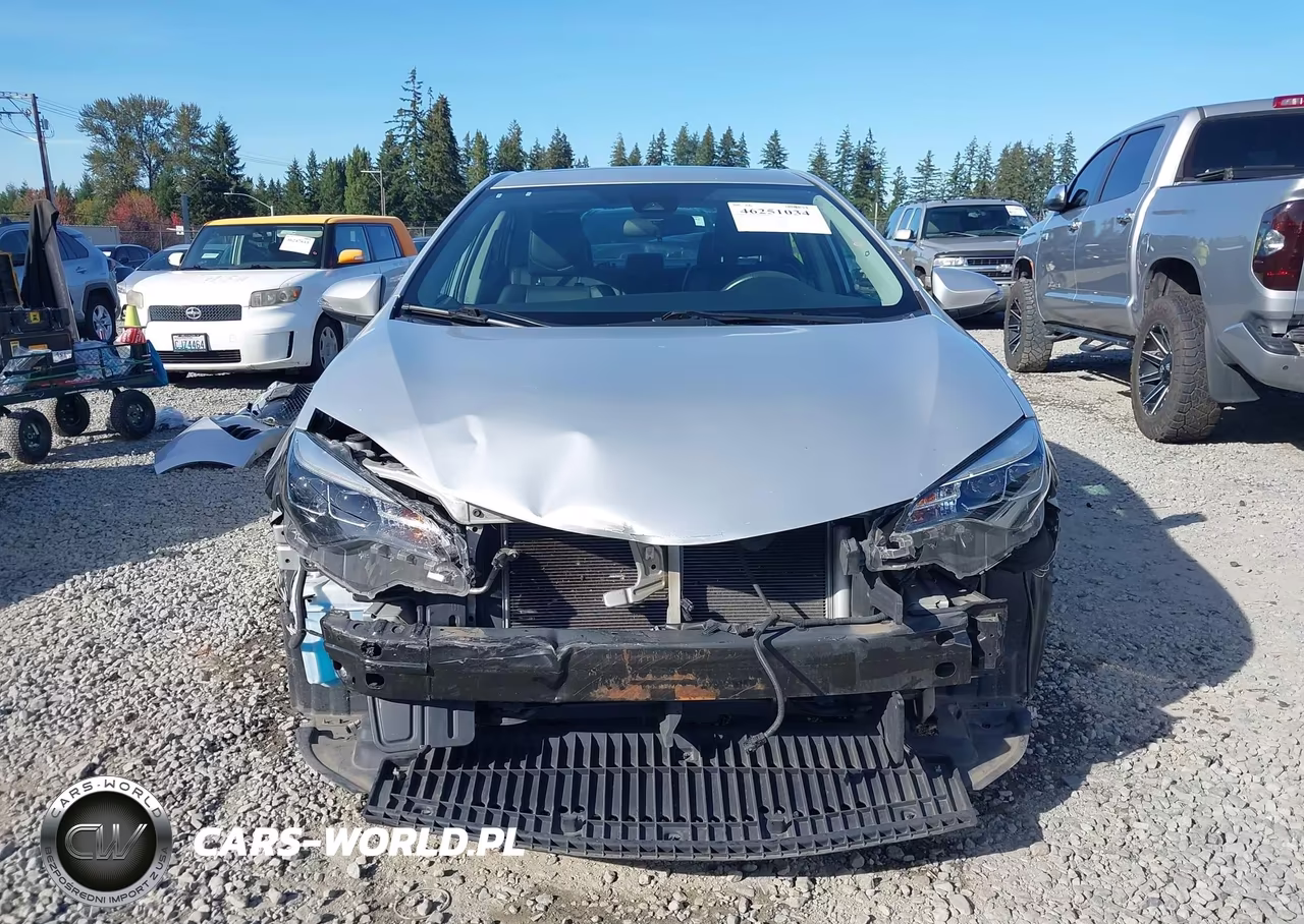 2017 Toyota Corolla Se Special Edition VIN:5YFBURHE1HP620472 - 13