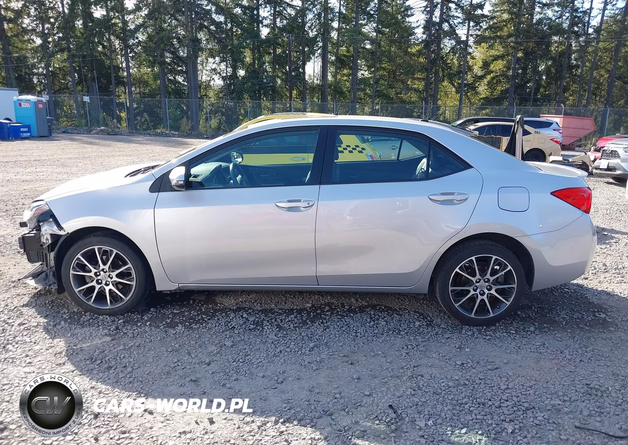 2017 Toyota Corolla Se Special Edition VIN:5YFBURHE1HP620472 - 15