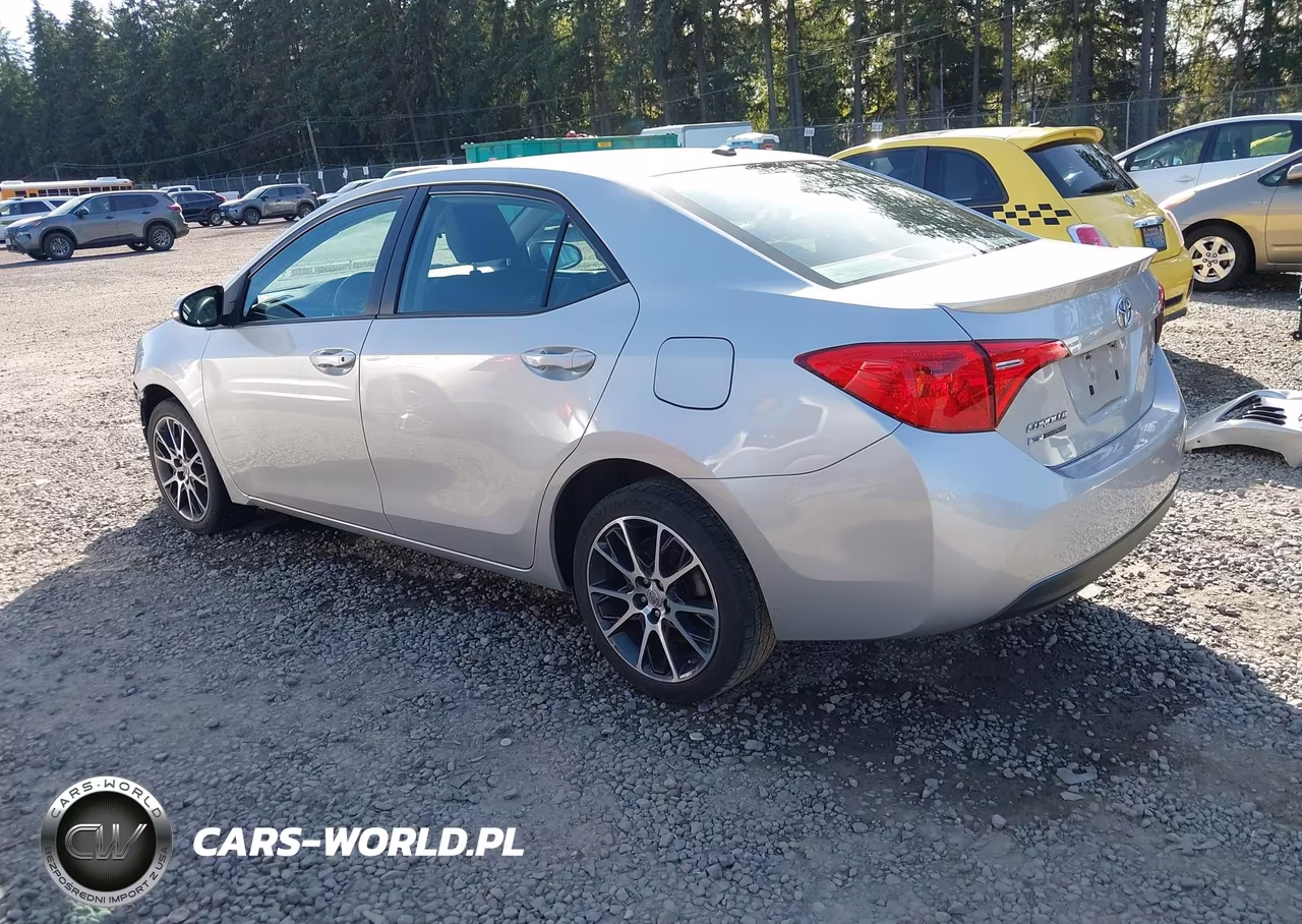 2017 Toyota Corolla Se Special Edition VIN:5YFBURHE1HP620472 - 3