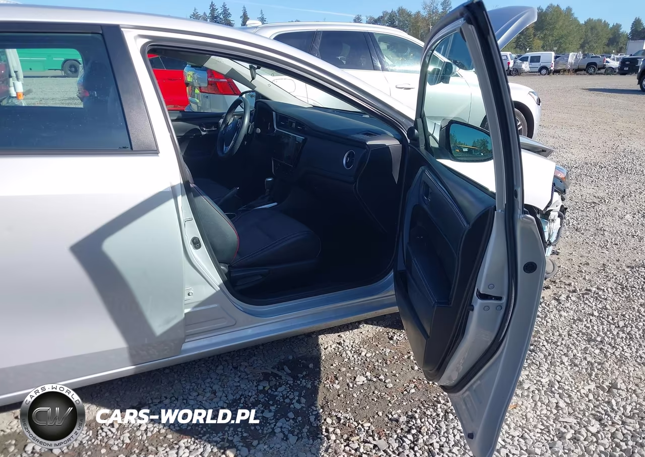 2017 Toyota Corolla Se Special Edition VIN:5YFBURHE1HP620472 - 5