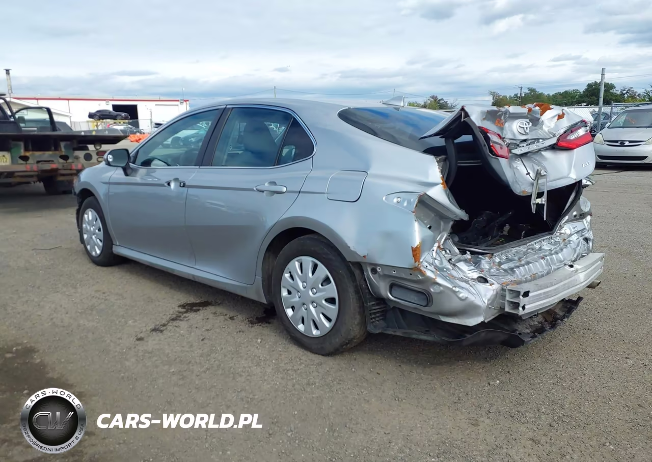 2021 Toyota Camry Le VIN:4T1C11AK9MU583839 - 3