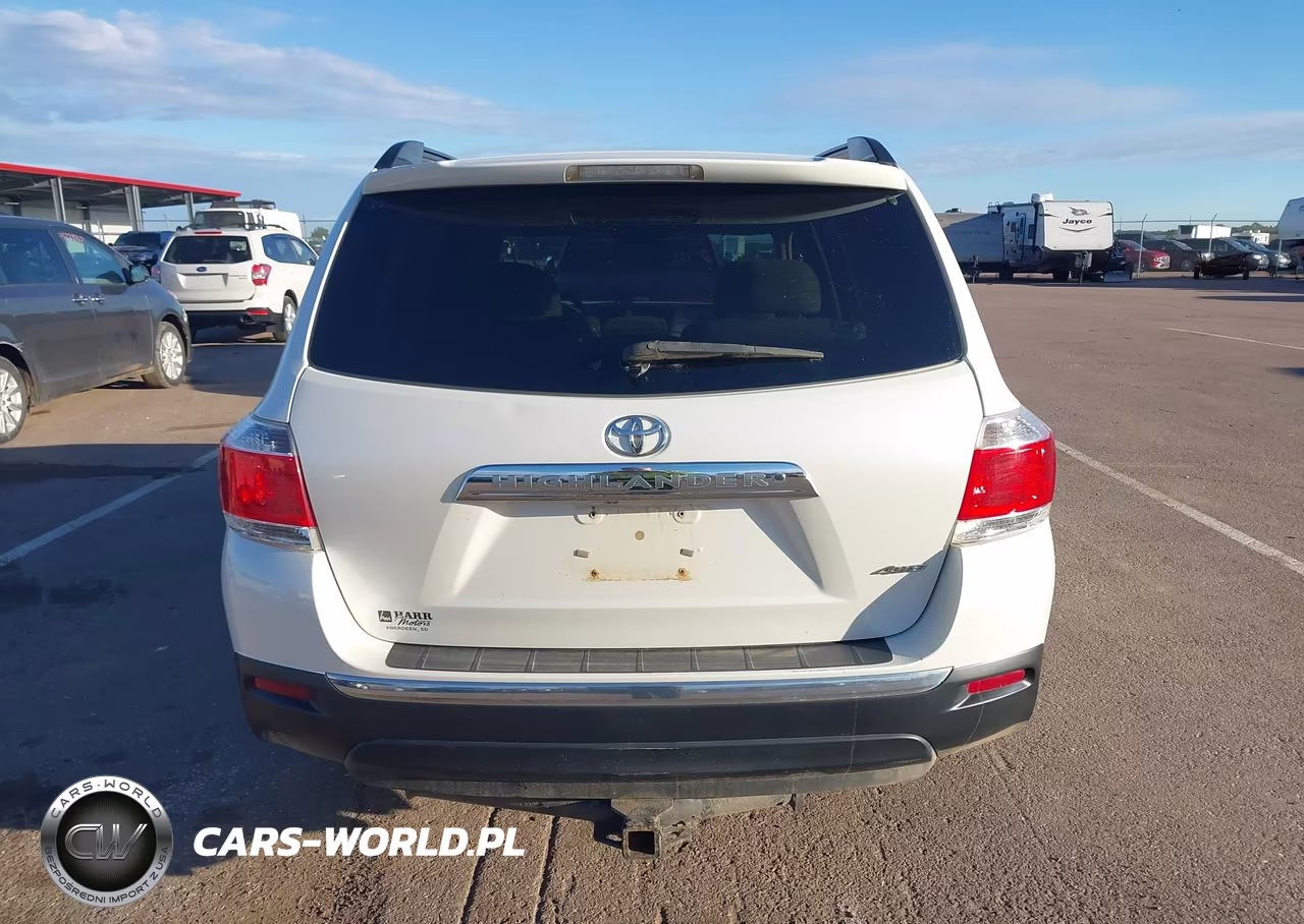 2013 Toyota Highlander Plus VIN:5TDBK3EH8DS250933 - 16