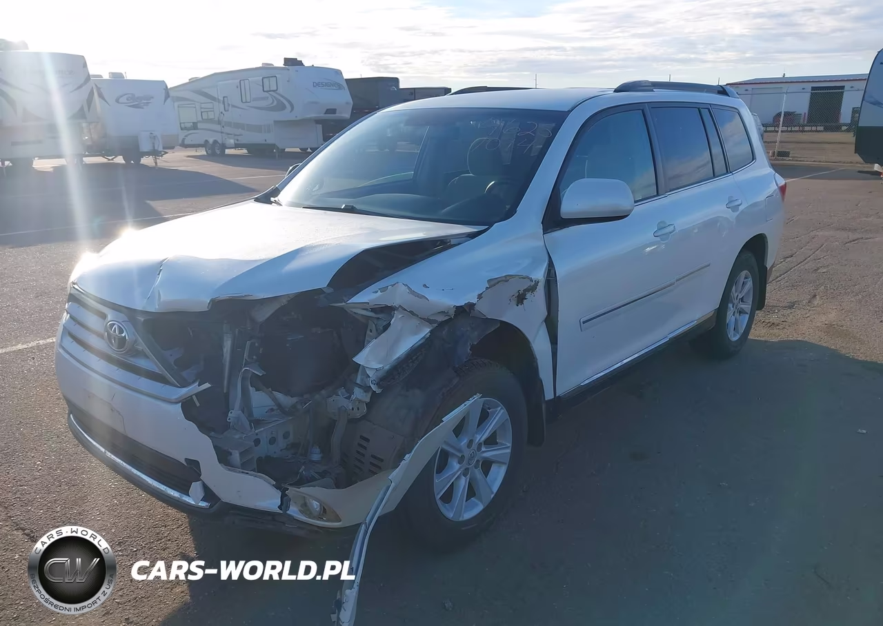 2013 Toyota Highlander Plus VIN:5TDBK3EH8DS250933 - 2