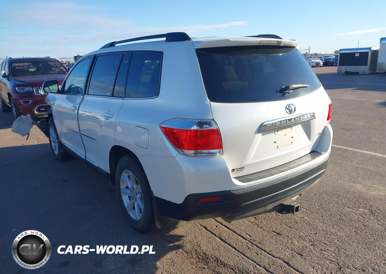 2013 Toyota Highlander Plus VIN:5TDBK3EH8DS250933 - 3