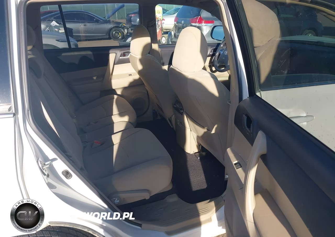 2013 Toyota Highlander Plus VIN:5TDBK3EH8DS250933 - 8
