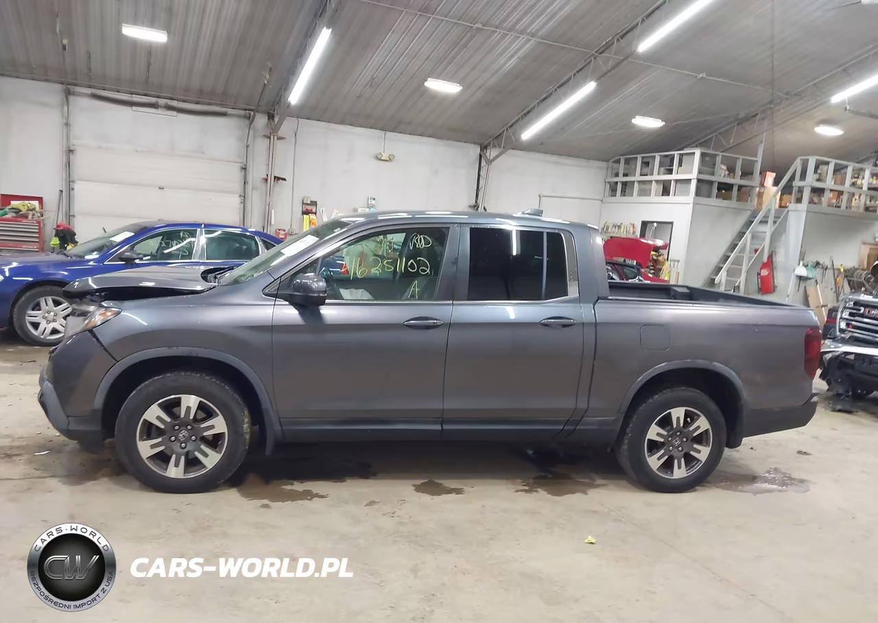 2017 Honda Ridgeline Rtl-T VIN:5FPYK3F6XHB028211 - 14