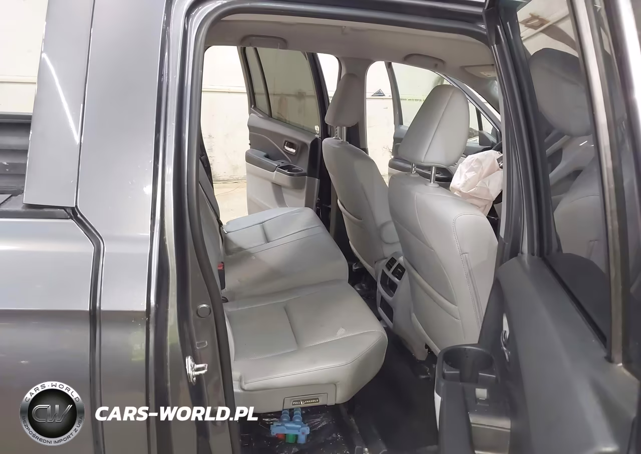 2017 Honda Ridgeline Rtl-T VIN:5FPYK3F6XHB028211 - 8