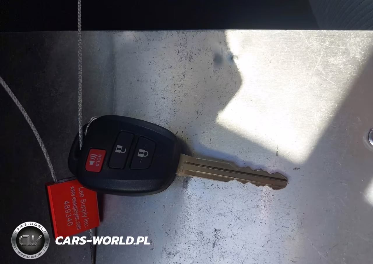 2014 Toyota Prius C Two VIN:JTDKDTB31E1068671 - 11
