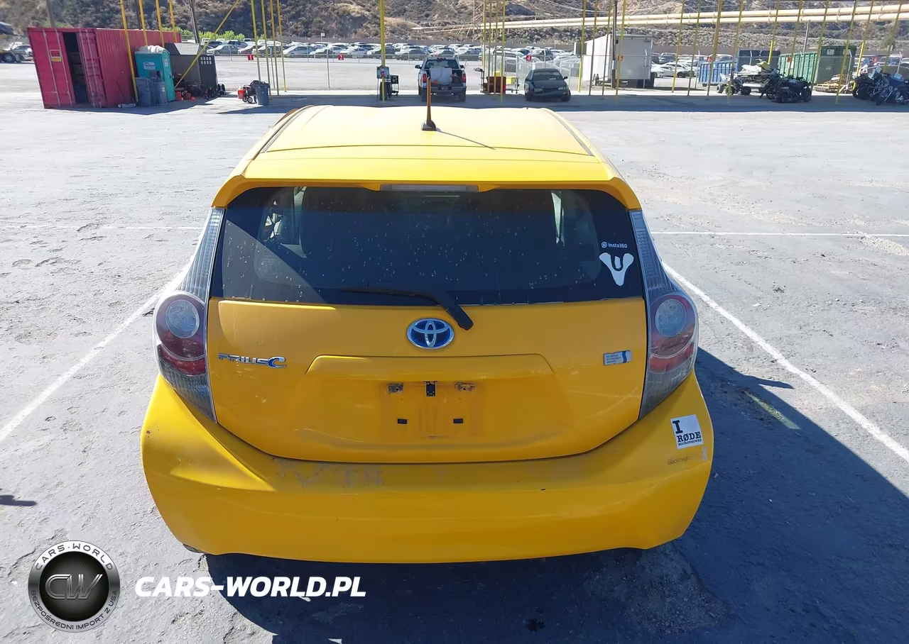 2014 Toyota Prius C Two VIN:JTDKDTB31E1068671 - 20