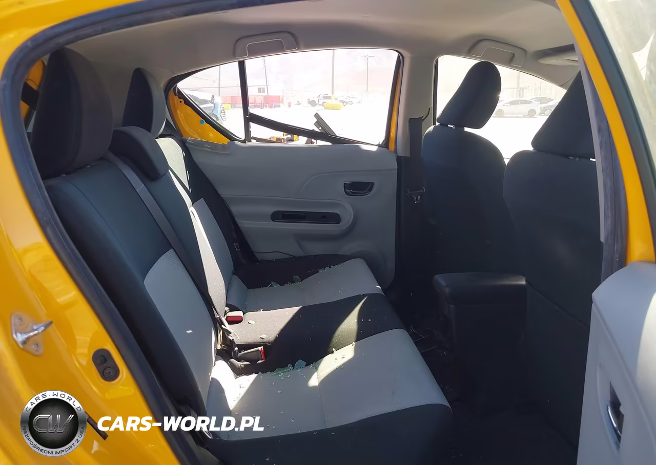 2014 Toyota Prius C Two VIN:JTDKDTB31E1068671 - 8