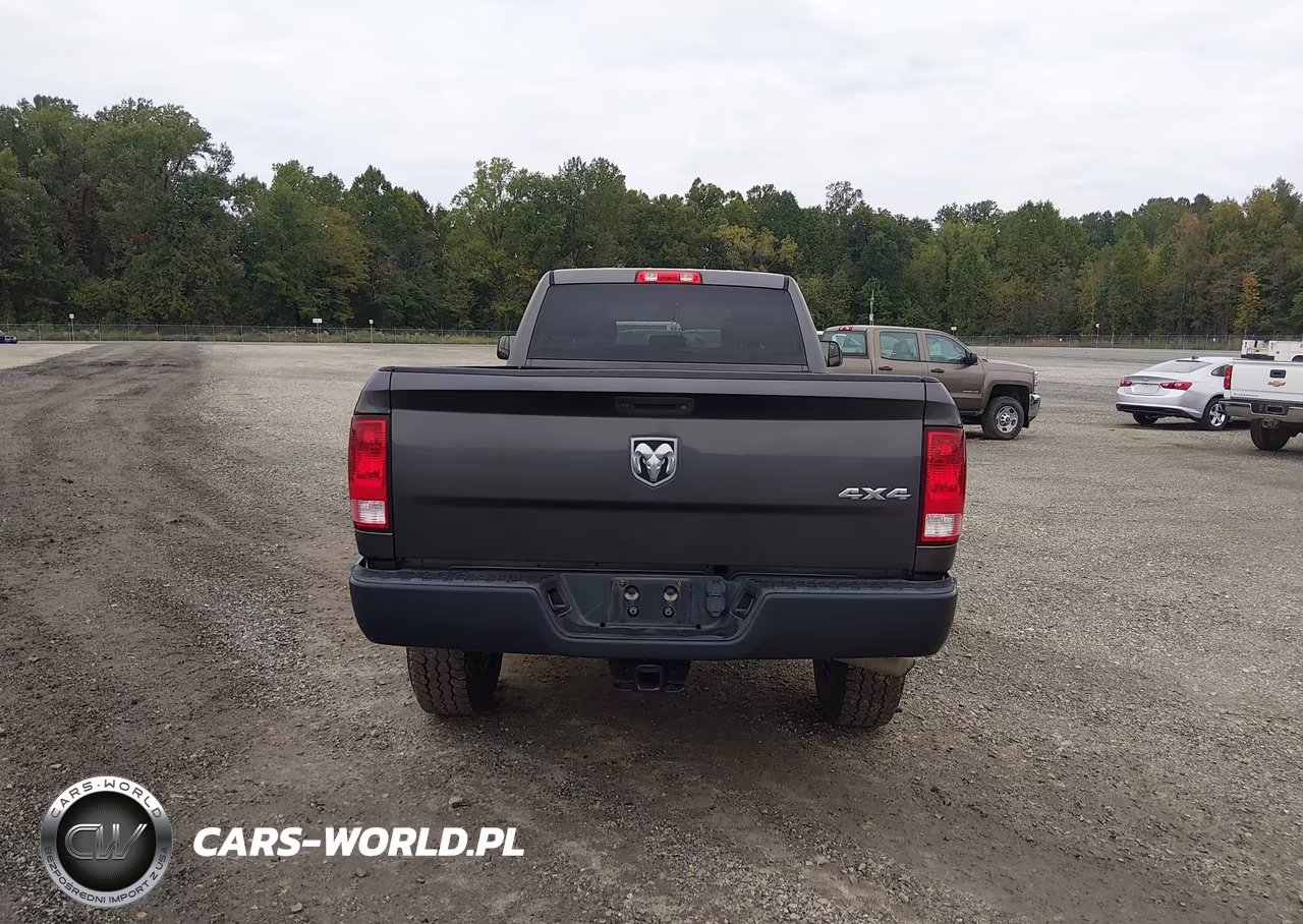 2018 Ram 3500 Tradesman 4X4 8' Box VIN:3C63R3GT8JG285247 - 21