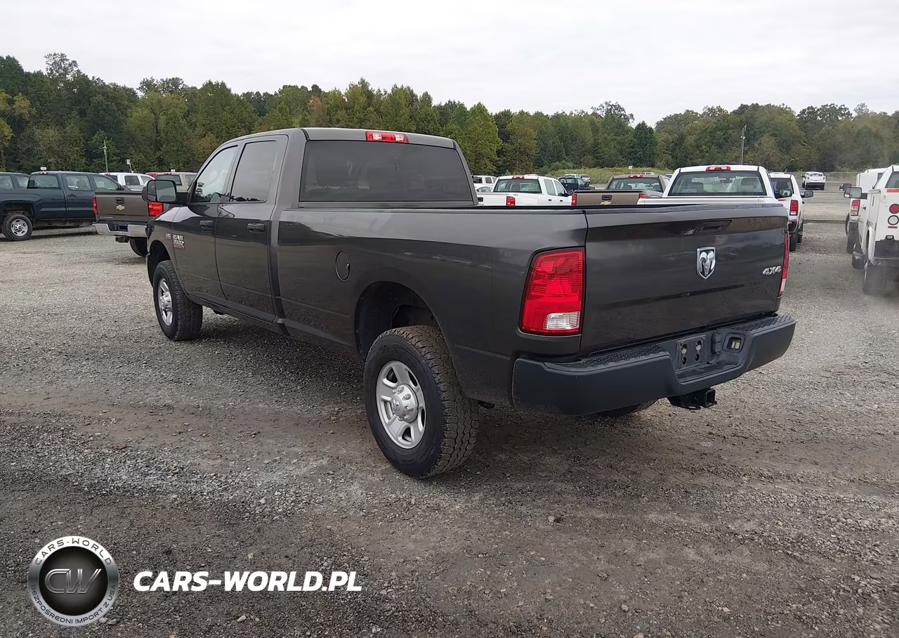 2018 Ram 3500 Tradesman 4X4 8' Box VIN:3C63R3GT8JG285247 - 3