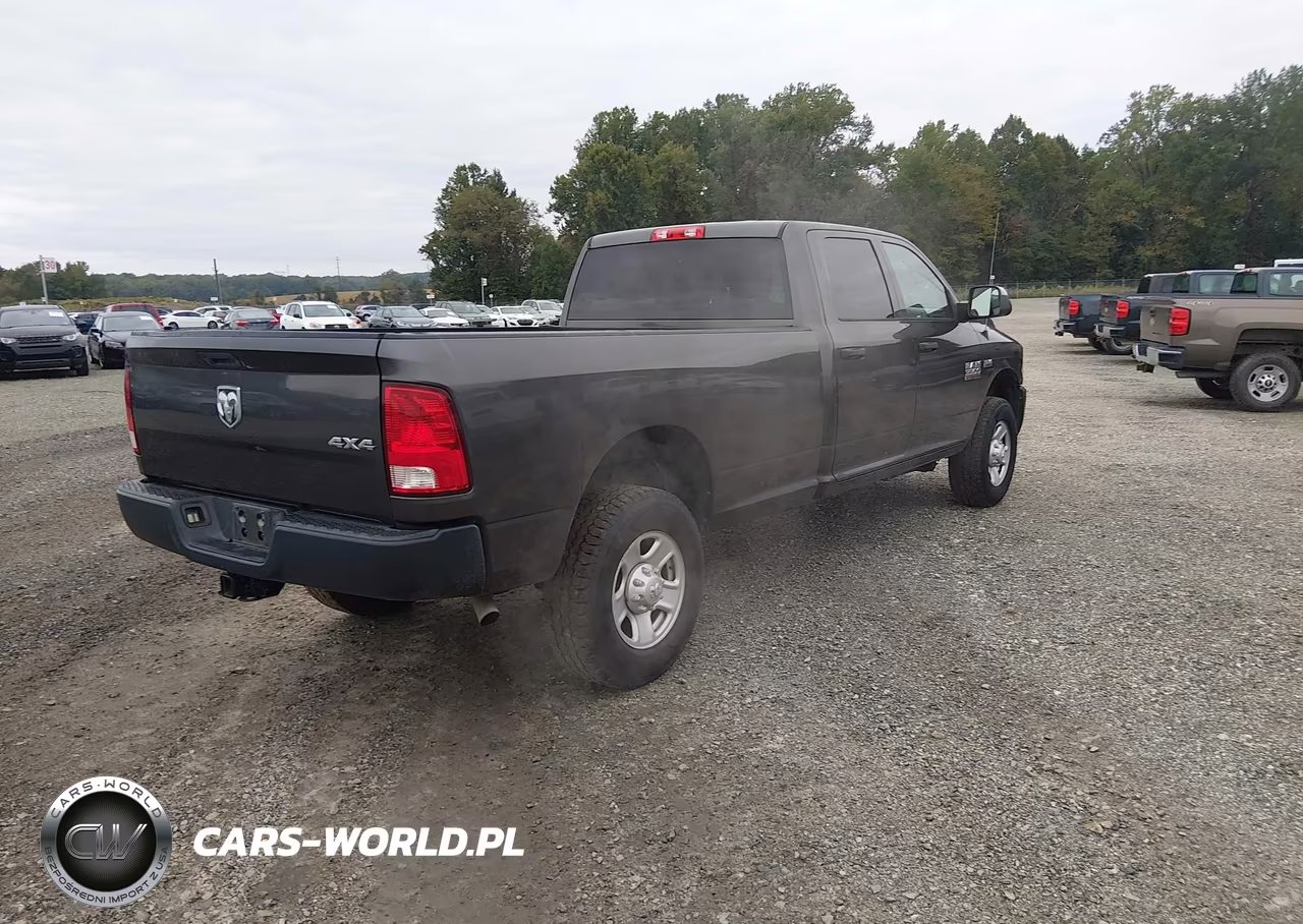 2018 Ram 3500 Tradesman 4X4 8' Box VIN:3C63R3GT8JG285247 - 4