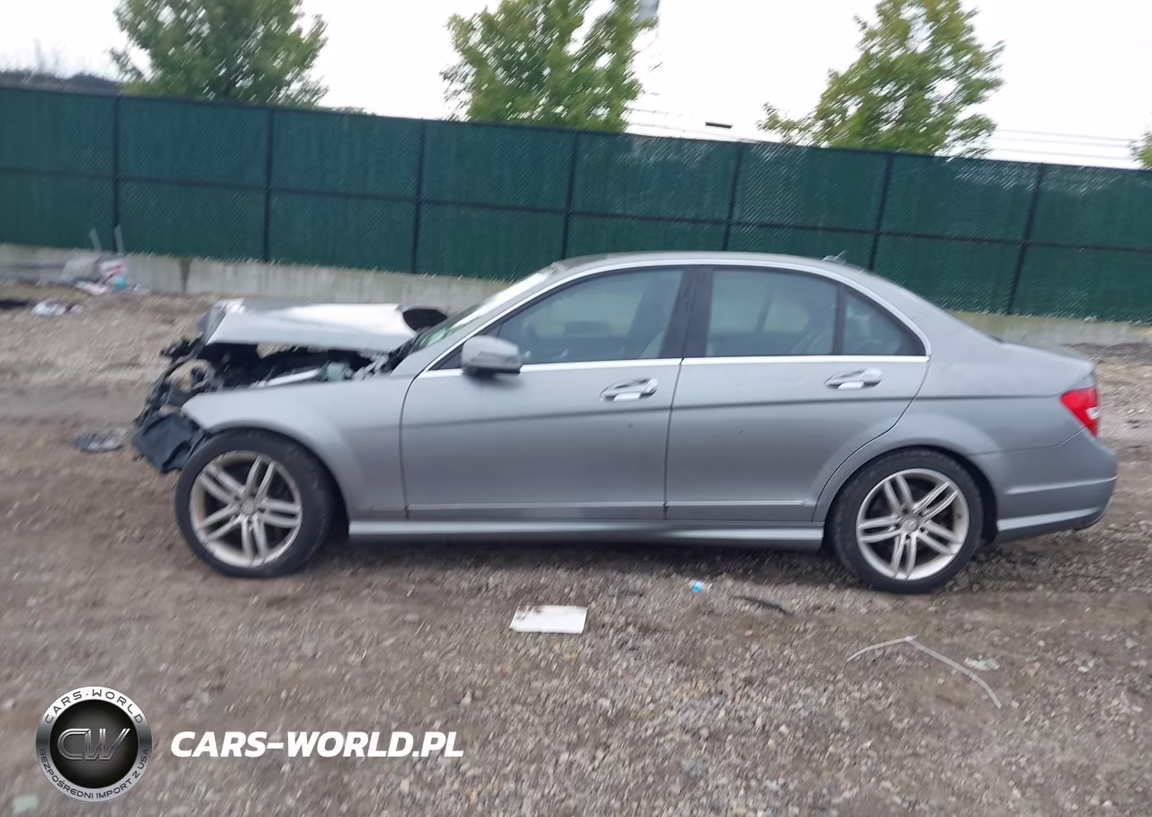 2013 Mercedes-Benz C 300 Sport 4Matic VIN:WDDGF8ABXDA844161 - 15