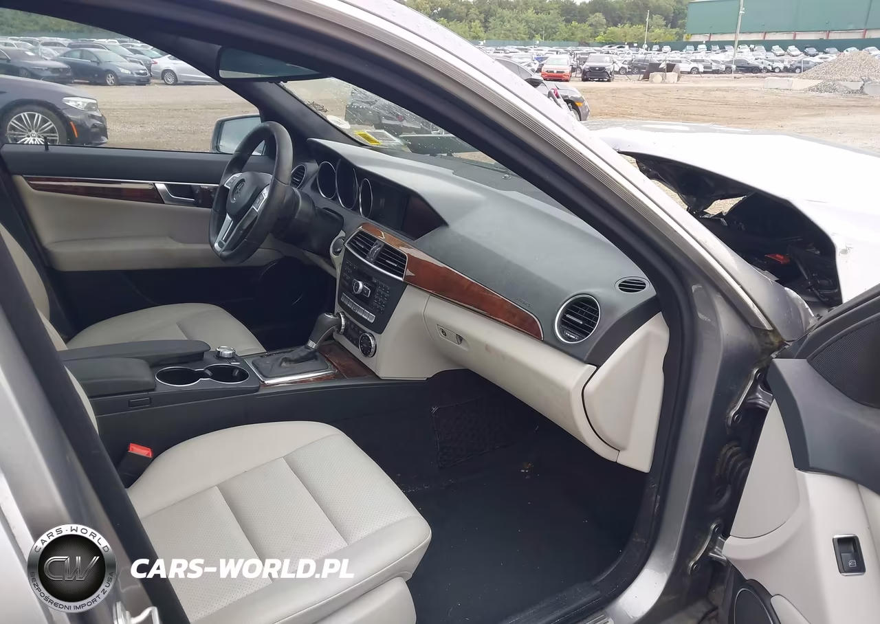 2013 Mercedes-Benz C 300 Sport 4Matic VIN:WDDGF8ABXDA844161 - 5