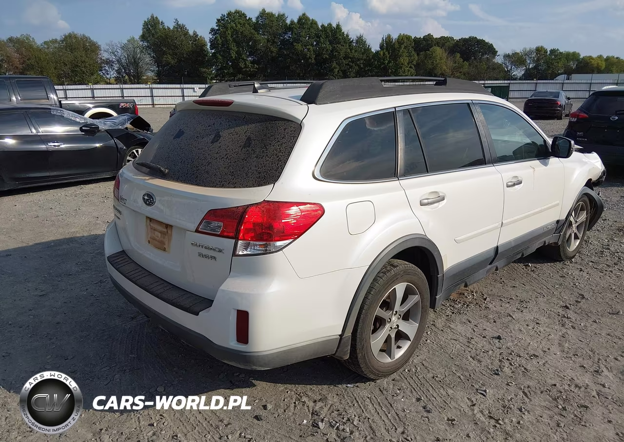 2014 Subaru Outback 3.6R Limited VIN:4S4BRDPC1E2300076 - 4