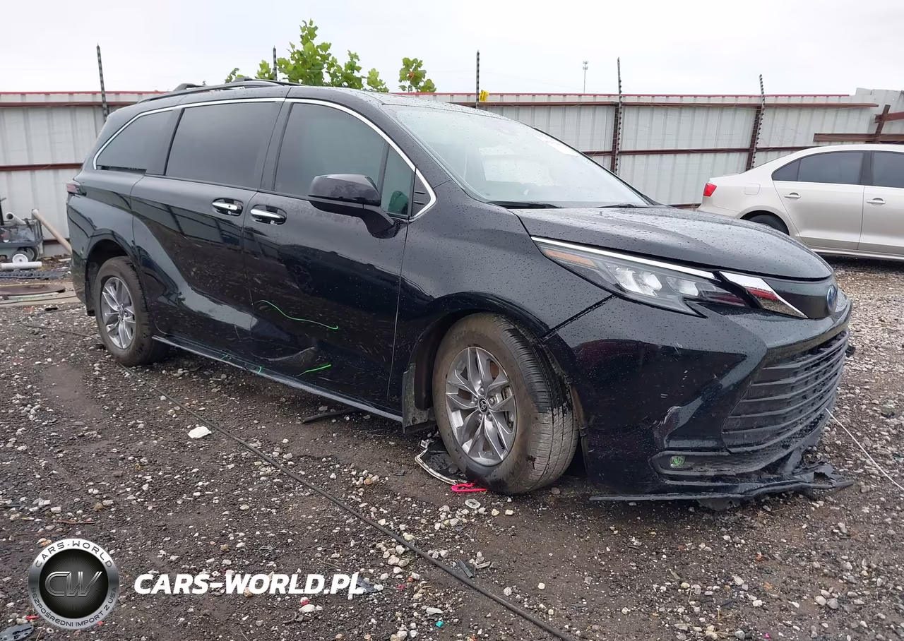 2025 Toyota Sienna Xle