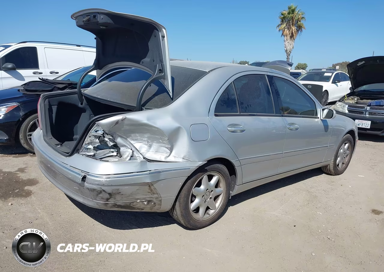 2002 Mercedes-Benz C 320 VIN:WDBRF64J42F279852 - 4