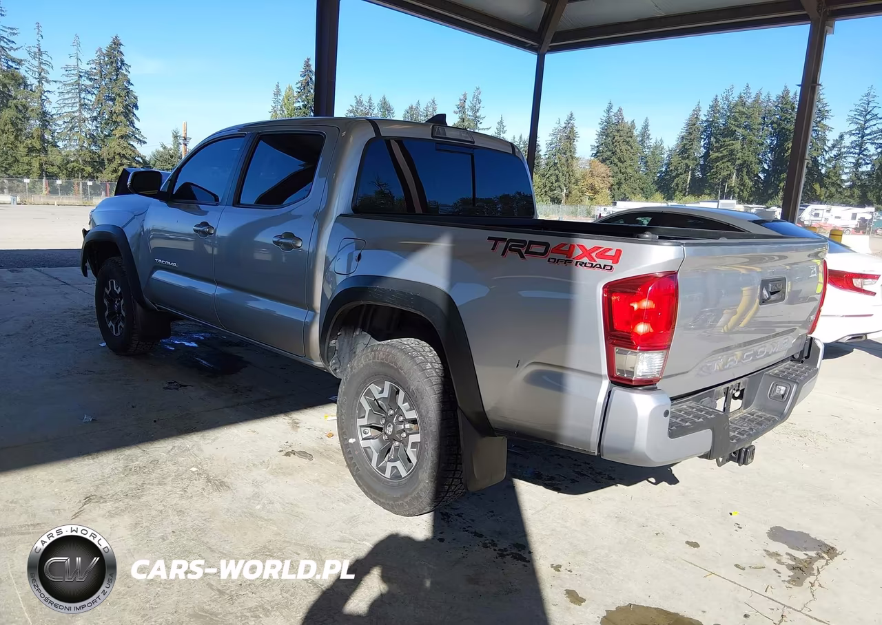 2017 Toyota Tacoma Trd Off Road VIN:3TMCZ5AN3HM063872 - 3