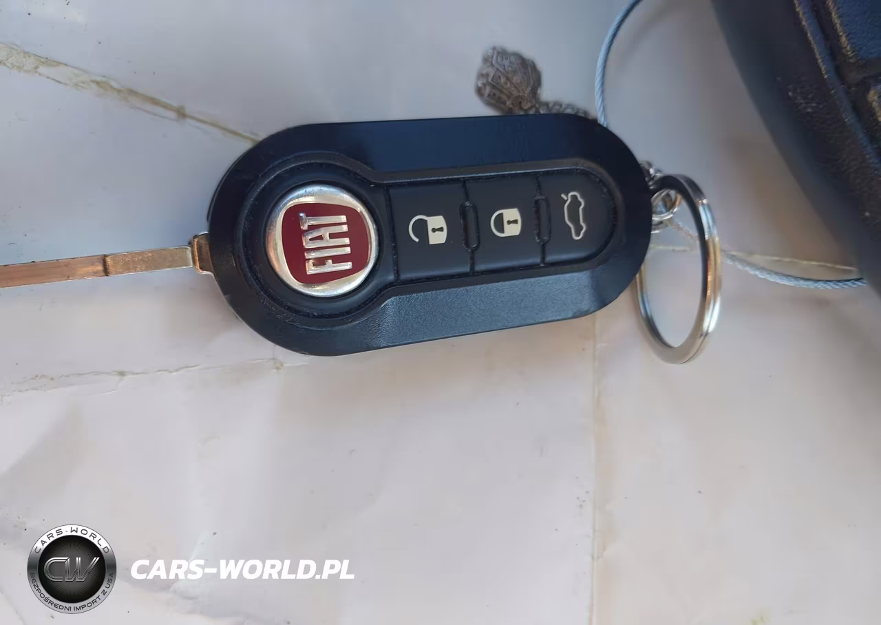 2017 Fiat 500L Lounge VIN:ZFBCFACHXHZ039059 - 11