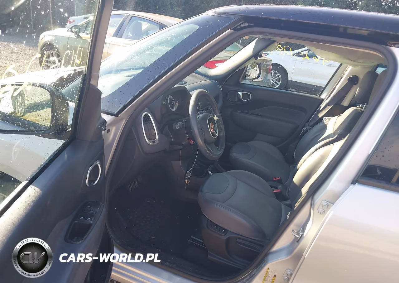 2017 Fiat 500L Lounge VIN:ZFBCFACHXHZ039059 - 5