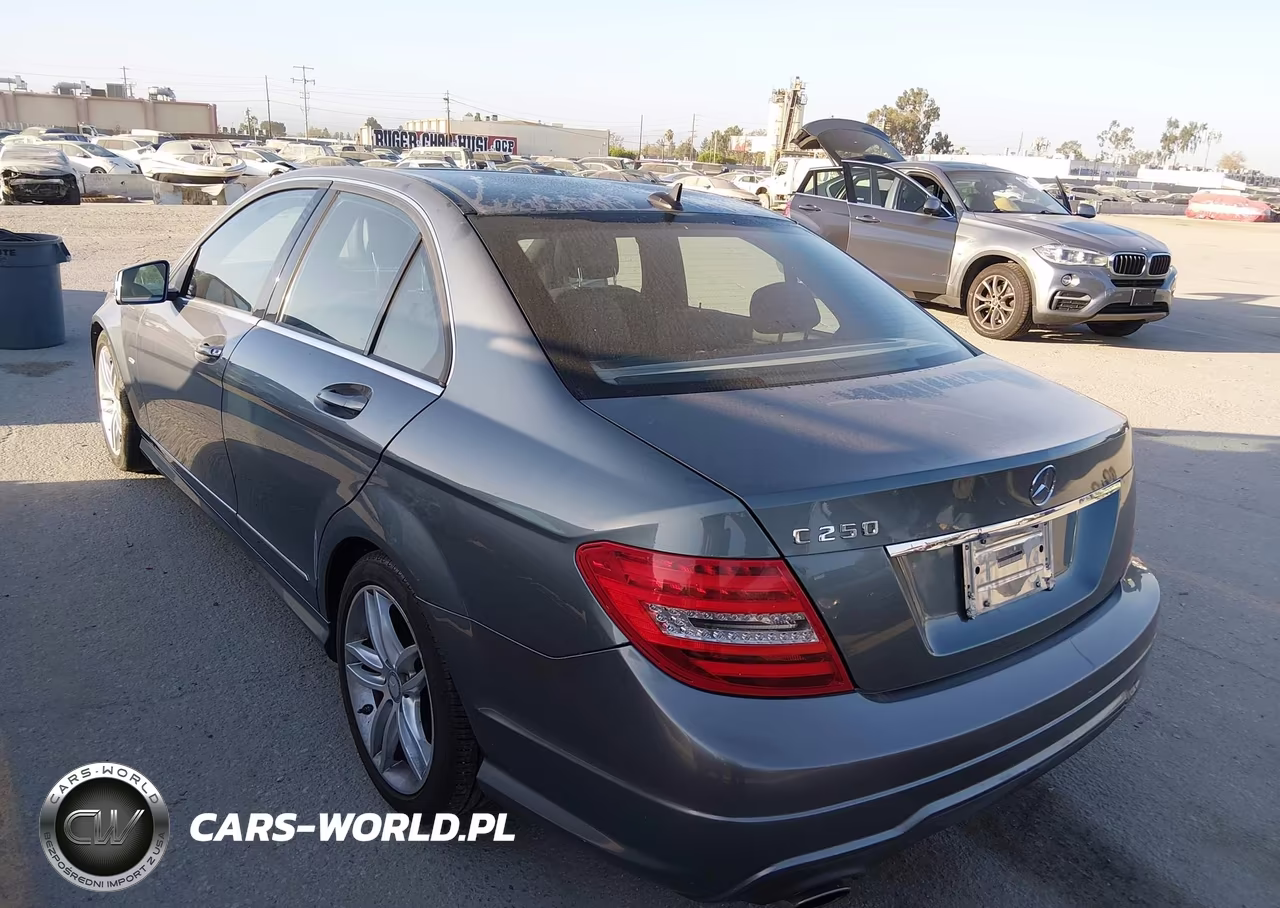 2012 Mercedes-Benz C 250 Sport VIN:WDDGF4HB4CR207474 - 3