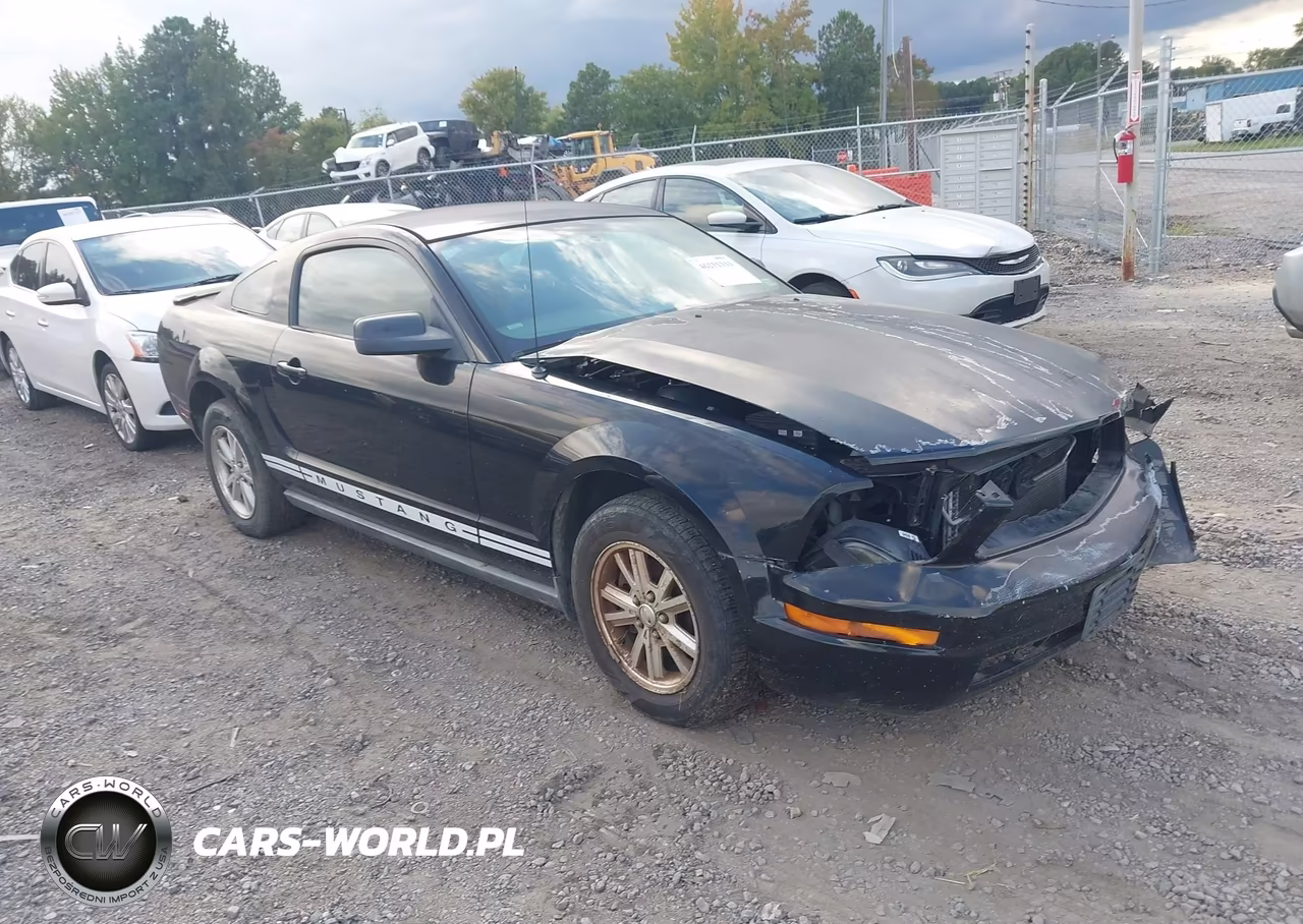 2007 Ford Mustang V6 Deluxe-V6 Premium – zdjęcie 1 z 11