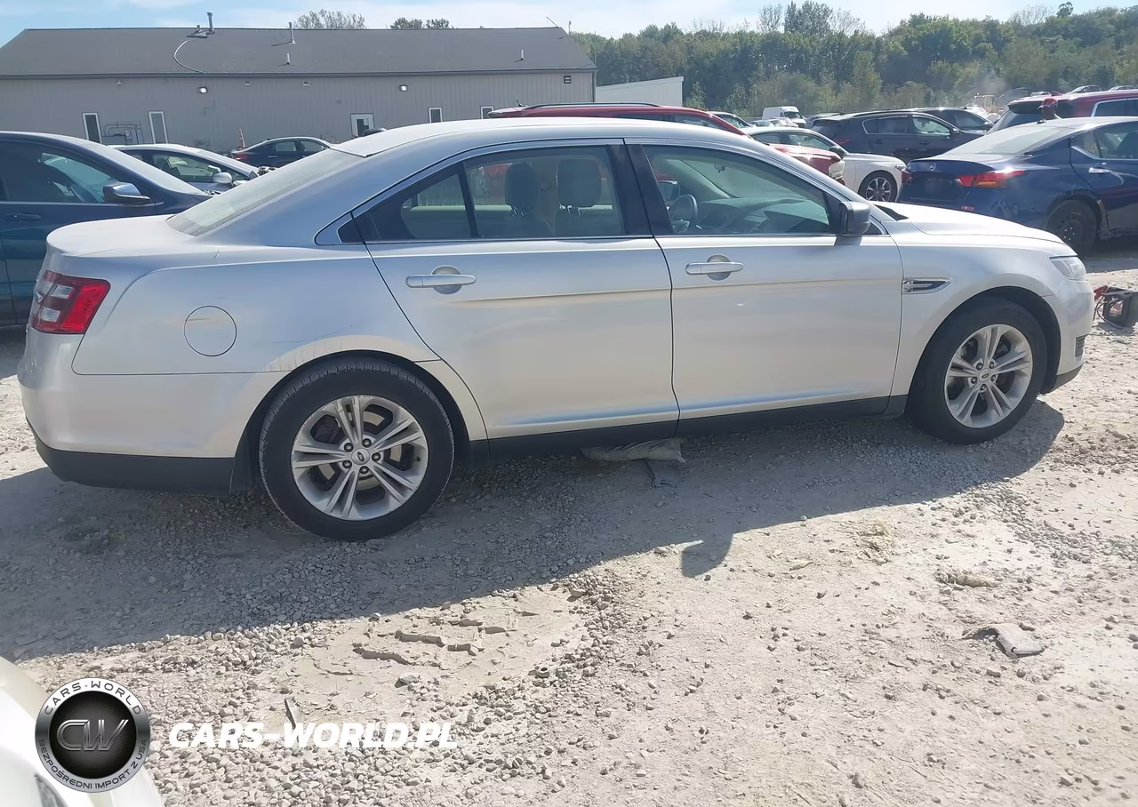 2016 Ford Taurus Se VIN:1FAHP2D85GG132169 - 4