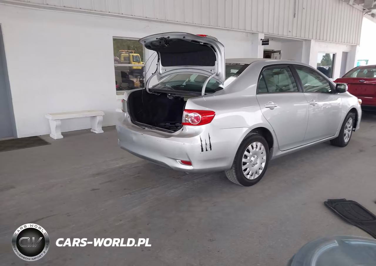 2013 Toyota Corolla Le VIN:5YFBU4EE7DP144214 - 4