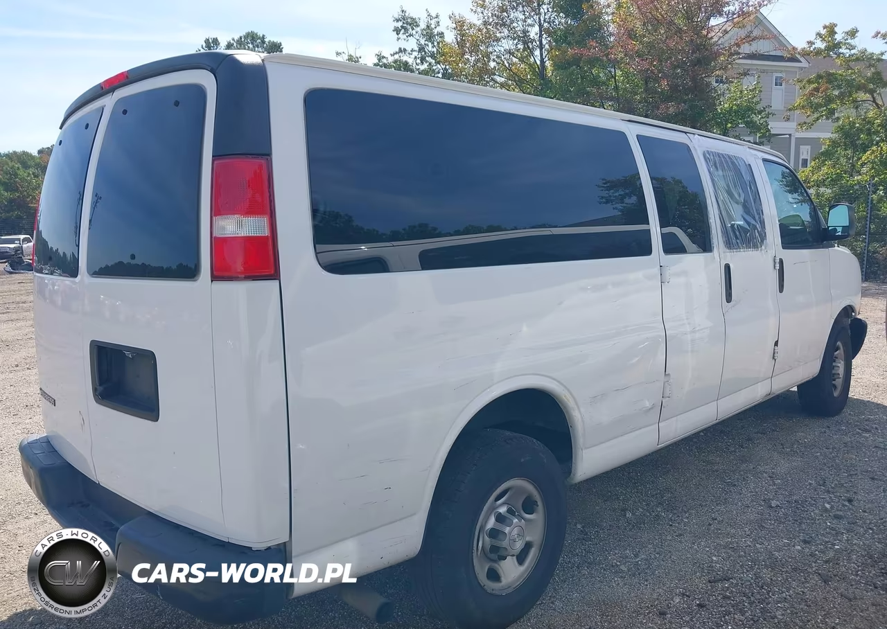 2019 Chevrolet Express 3500 Ls VIN:1GAZGNFG4K1353044 - 4