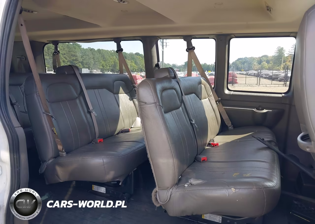 2019 Chevrolet Express 3500 Ls VIN:1GAZGNFG4K1353044 - 8