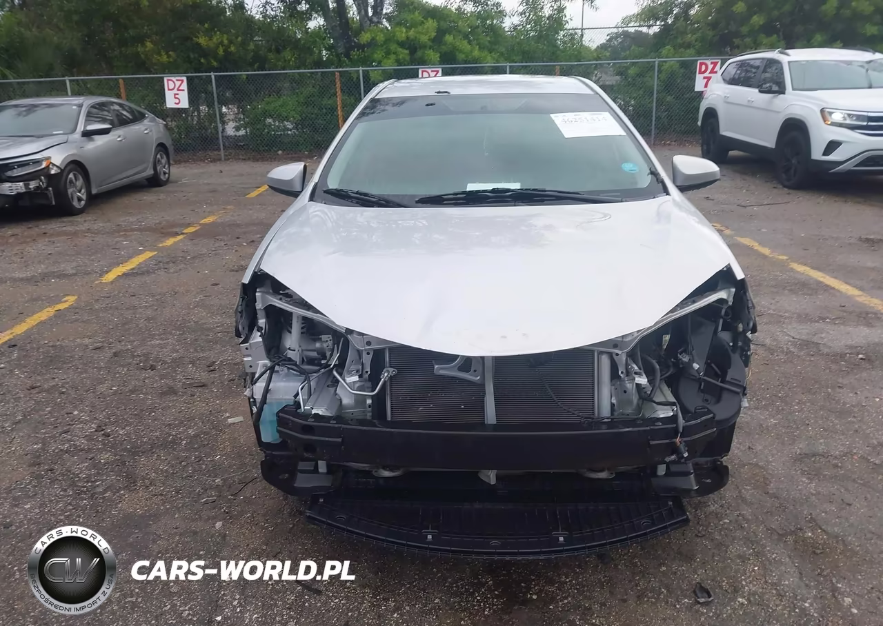 2016 Toyota Corolla Le VIN:2T1BURHE8GC608799 - 12