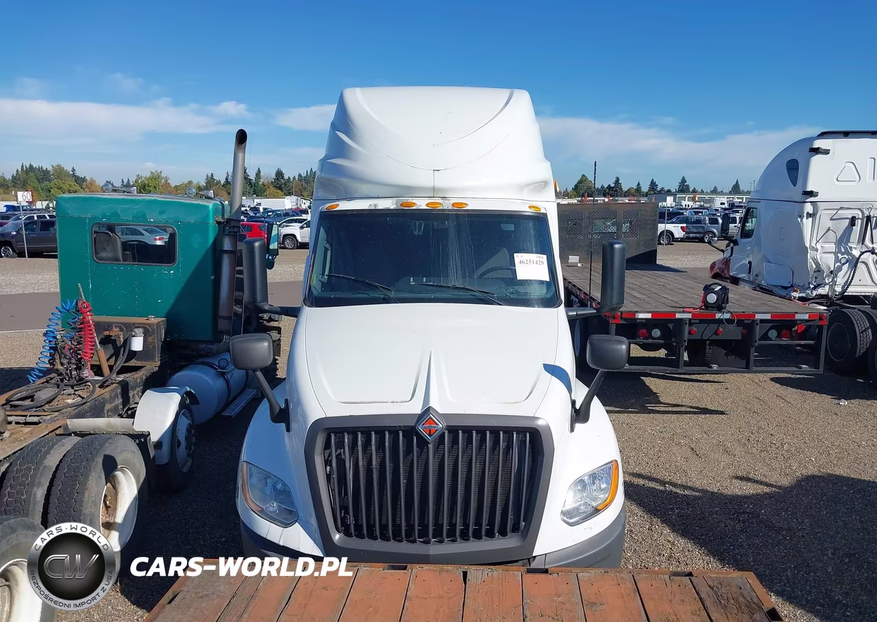2019 International Lt VIN:3HSDZAPR9KN559775 - 17