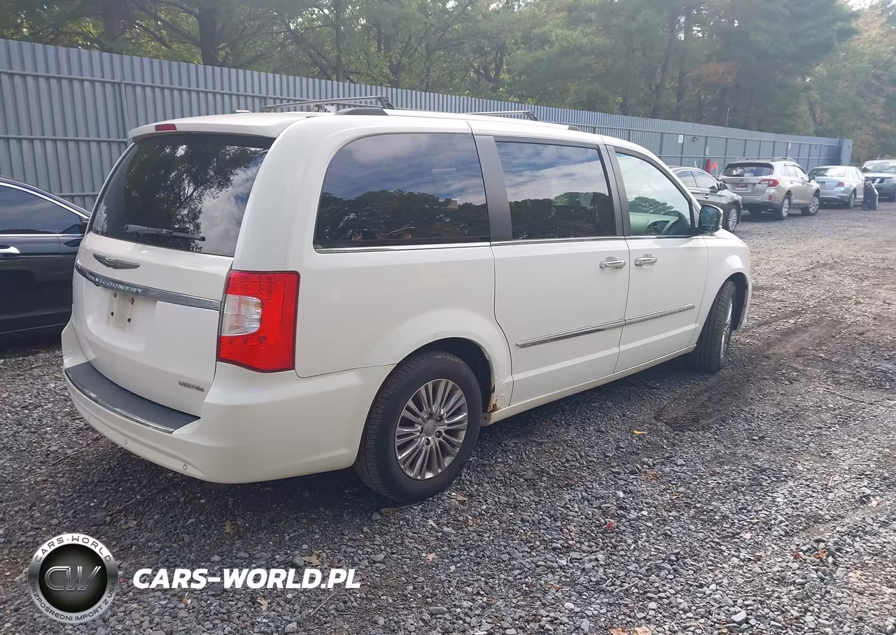 2011 Chrysler Town & Country Limited VIN:2A4RR6DG0BR609373 - 4