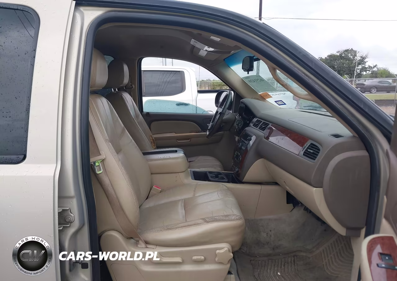 2009 Chevrolet Suburban 1500 Lt2 VIN:1GNFC26049R244674 - 5