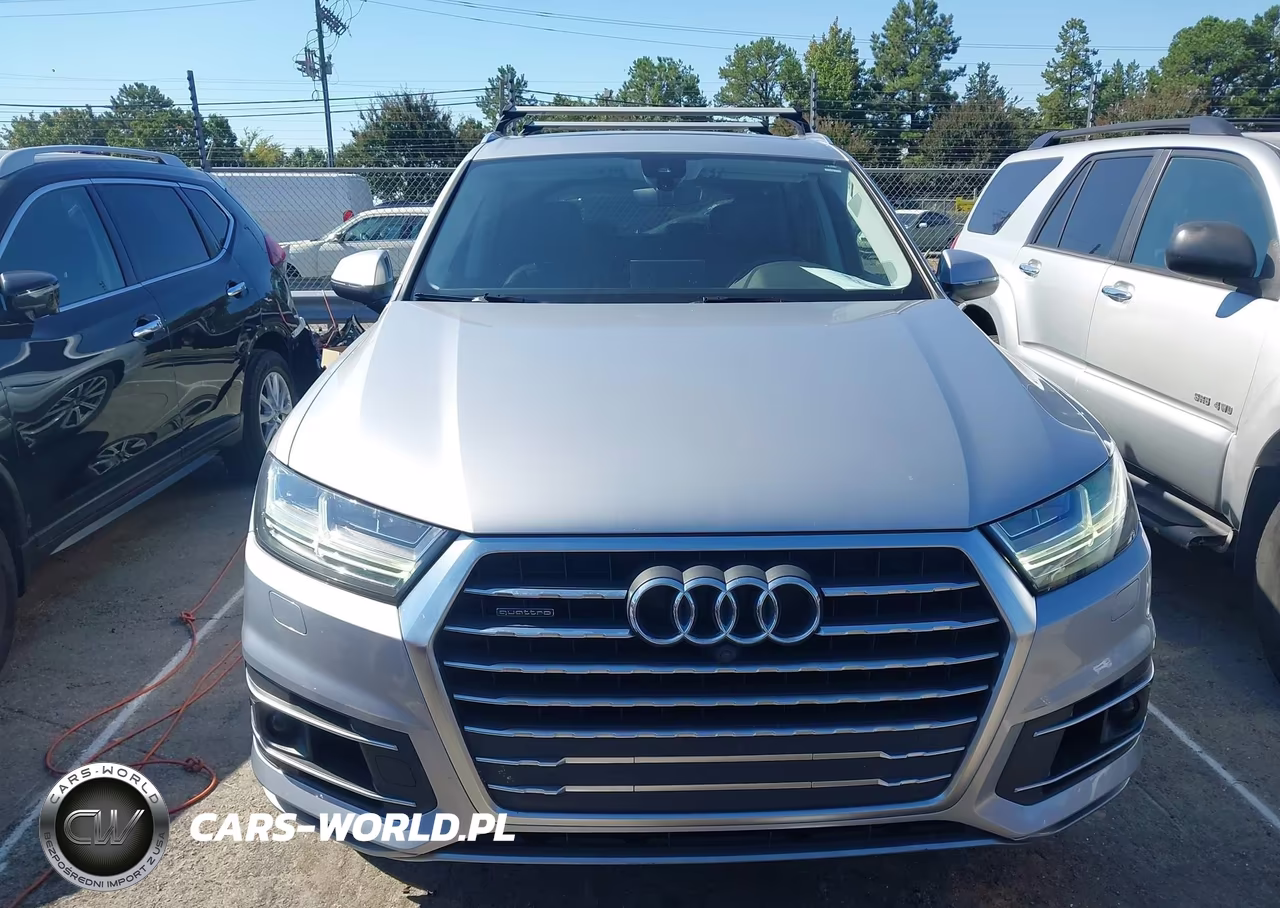 2018 Audi Q7 3.0T Premium VIN:WA1LABF70JD030646 - 12