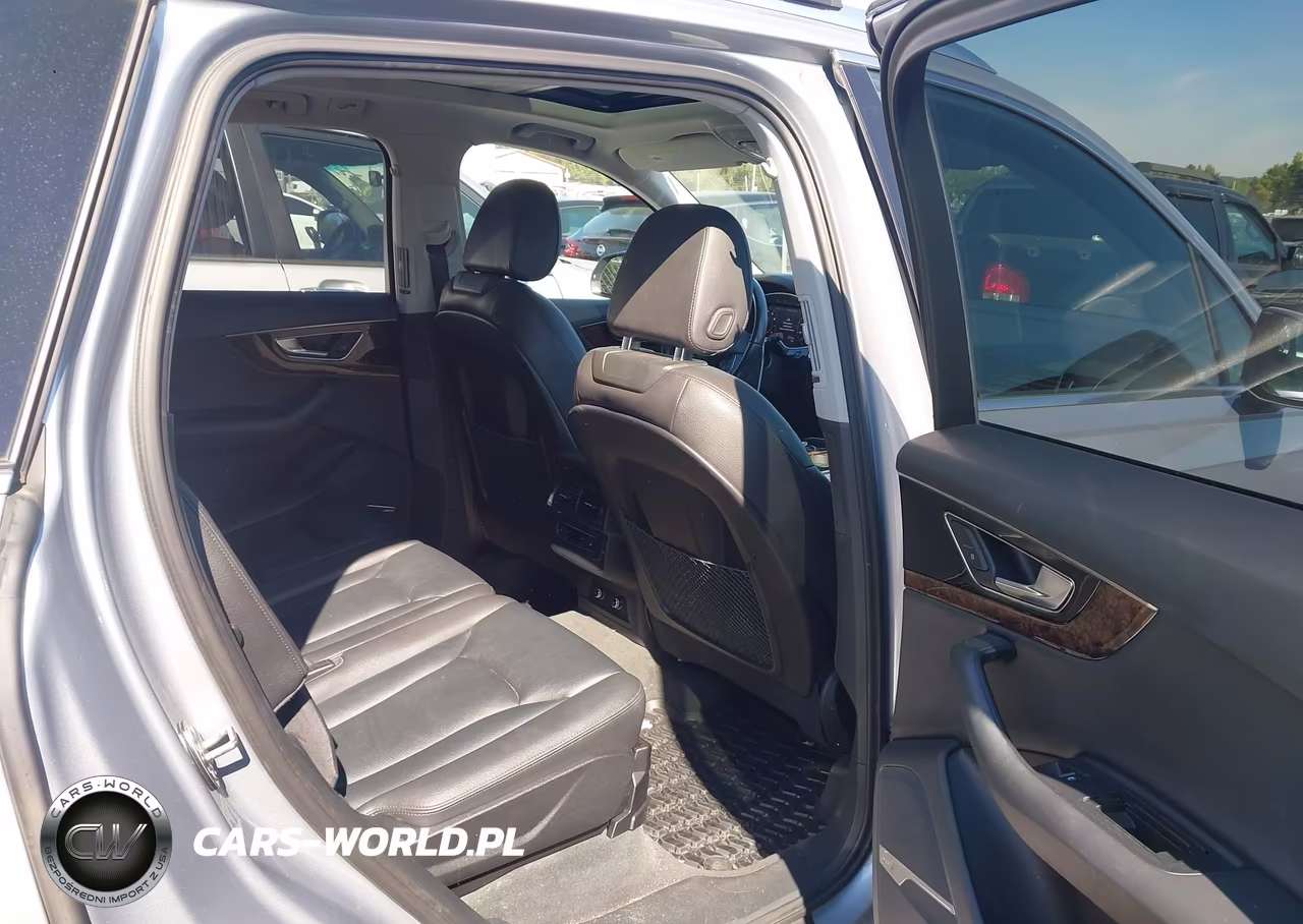 2018 Audi Q7 3.0T Premium VIN:WA1LABF70JD030646 - 8