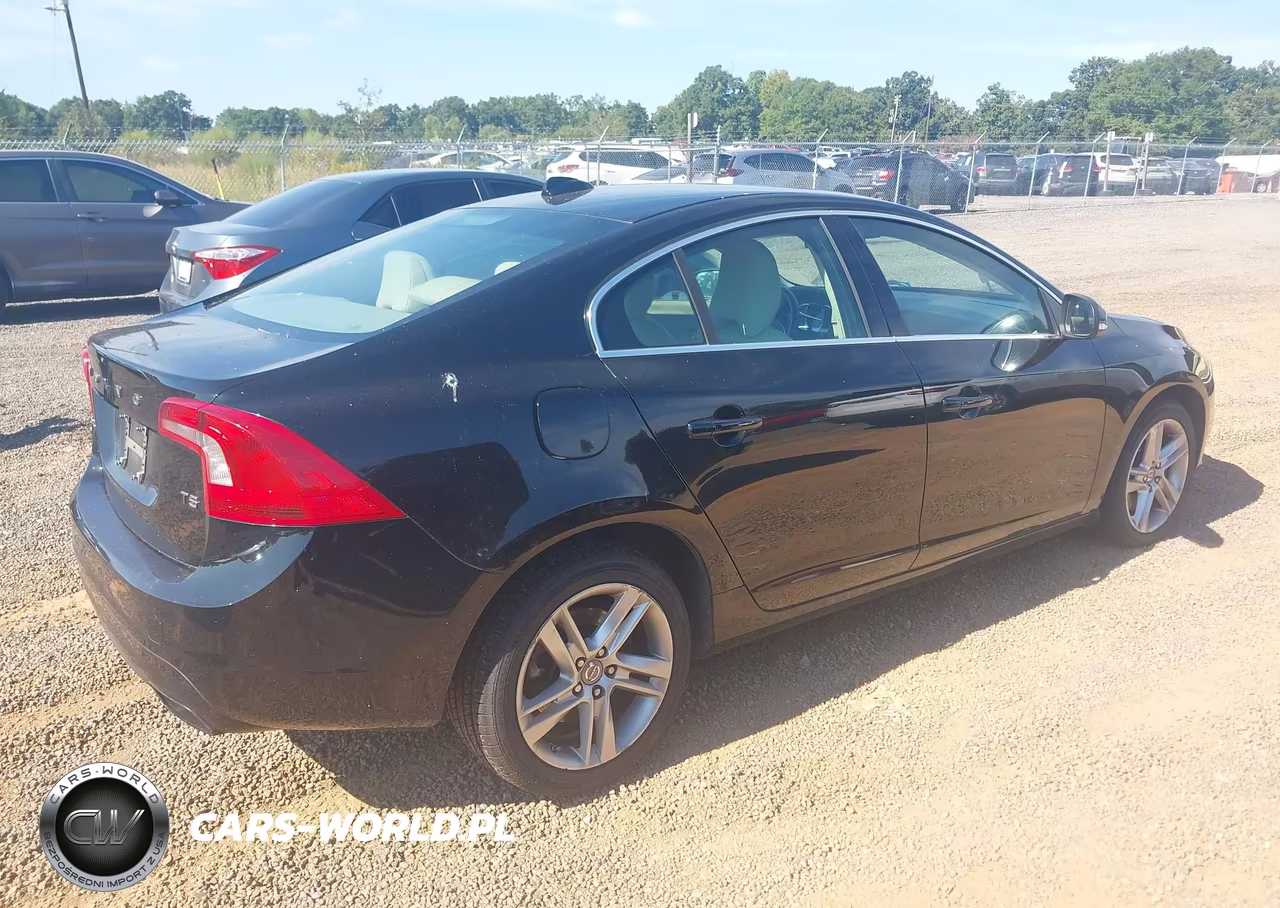 2014 Volvo S60 T5 VIN:YV1612FS6E1285892 - 4