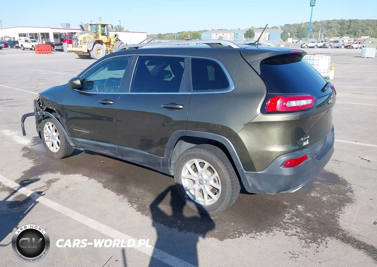 2015 Jeep Cherokee Latitude VIN:1C4PJMCS2FW583080 - 3