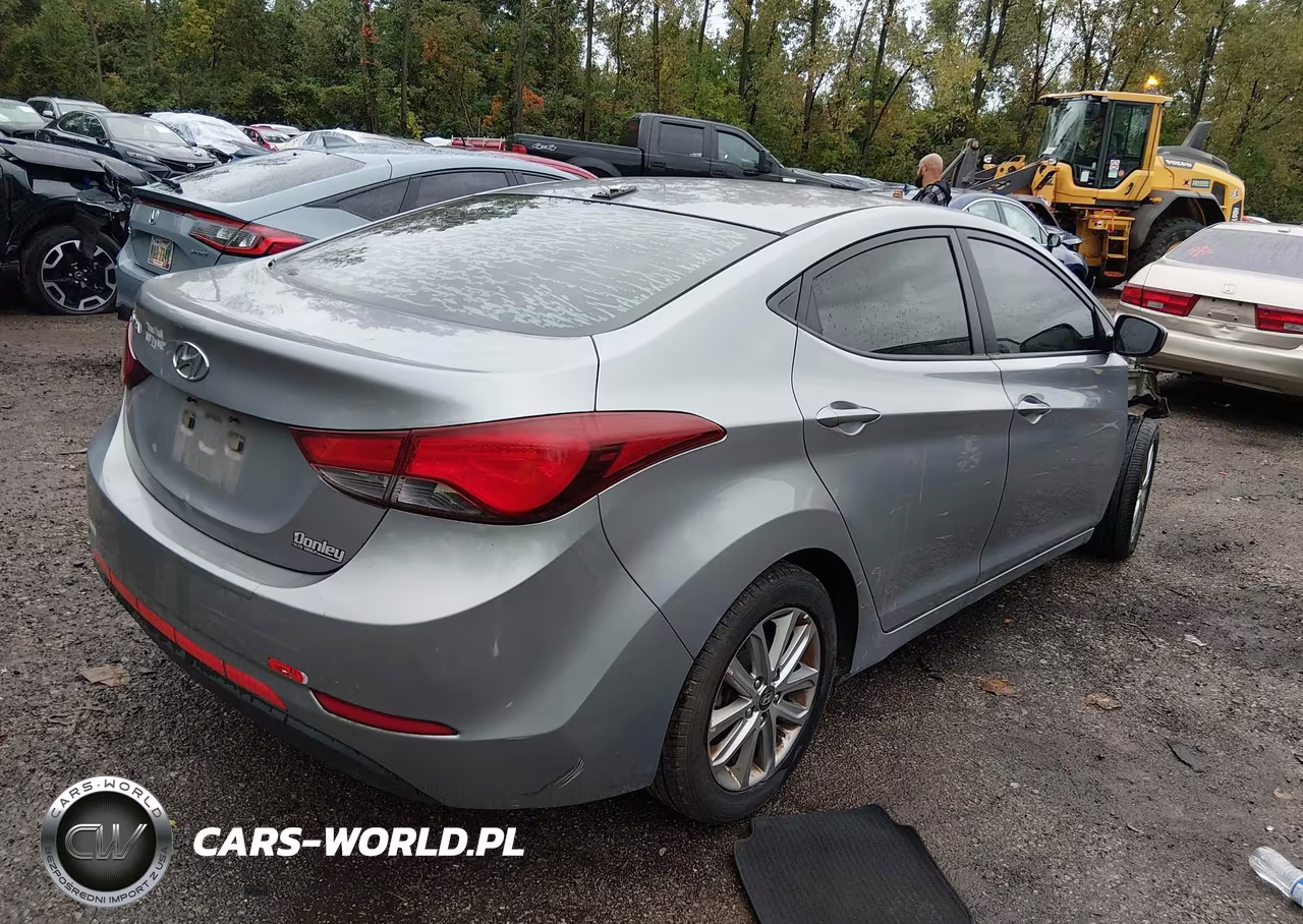 2016 Hyundai Elantra Se VIN:5NPDH4AE3GH704220 - 4