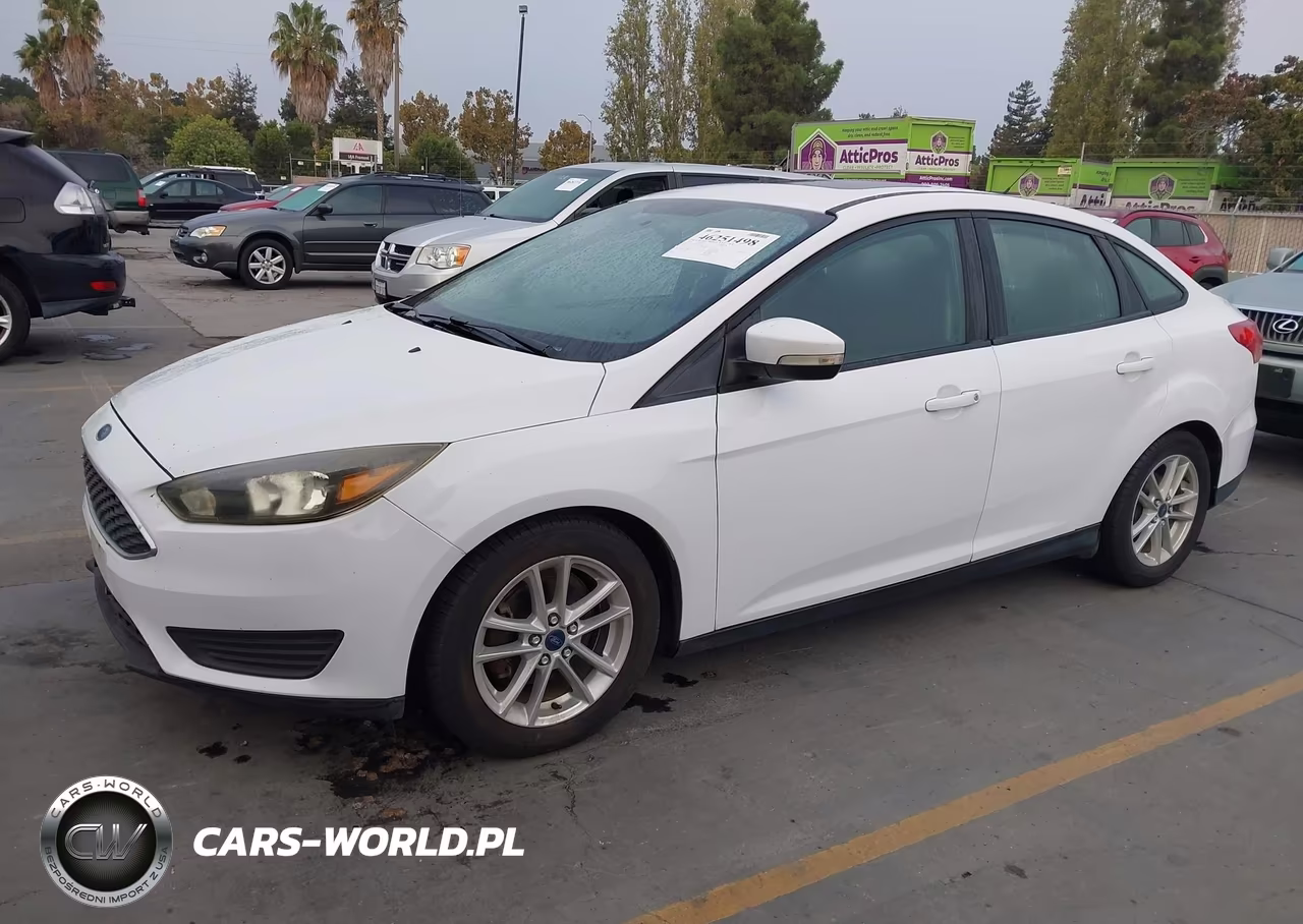 2016 Ford Focus Se VIN:1FADP3F23GL272404 - 2