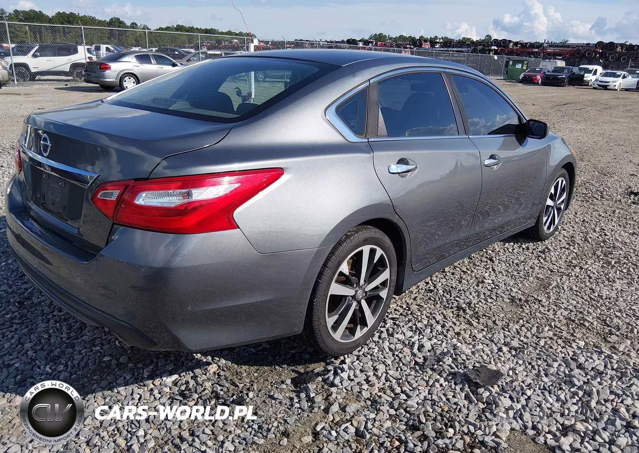 2017 Nissan Altima 2.5 S VIN:1N4AL3AP8HN346357 - 4